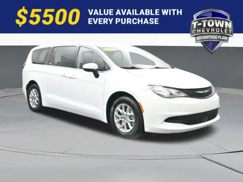 White 2022 Chrysler Voyager LX for sale in Tulsa, OK