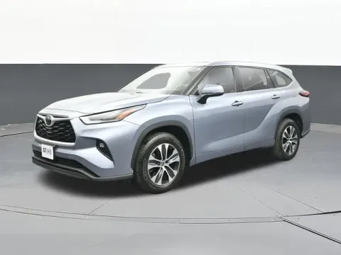 More photos of 2021 Toyota Highlander XLE at Jim Norton T-Town Chevrolet, OK