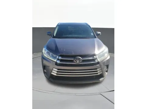 Photos of 2019 Toyota Highlander for sale in Tulsa, OK at Jim Norton T-Town Chevrolet