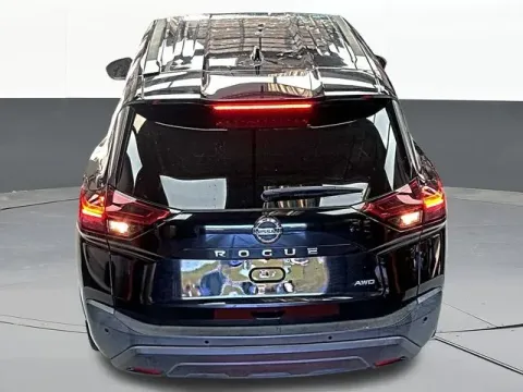 More photos of 2021 Nissan Rogue S at Jim Norton T-Town Chevrolet, OK