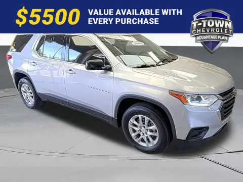 Silver 2019 Chevrolet Traverse LS for sale in Tulsa, OK