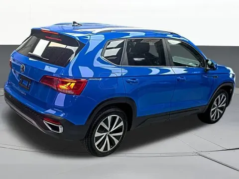 More photos of 2023 Volkswagen Taos 1.5T SE at Jim Norton T-Town Chevrolet, OK