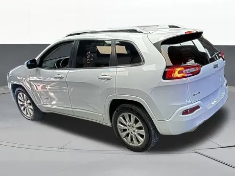 More photos of 2018 Jeep Cherokee Overland at Jim Norton T-Town Chevrolet, OK