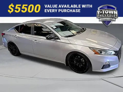 Silver 2022 Nissan Altima 2.5 SR for sale in Tulsa, OK