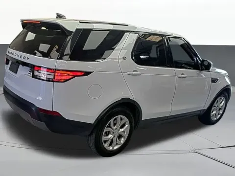 More photos of 2019 Land Rover Discovery SE at Jim Norton T-Town Chevrolet, OK