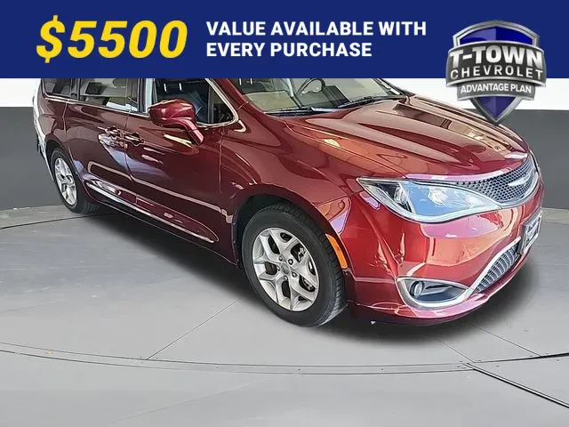 Red 2020 Chrysler Pacifica Touring L for sale in Tulsa, OK