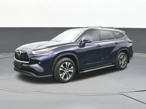More photos of 2021 Toyota Highlander XLE at Jim Norton T-Town Chevrolet, OK