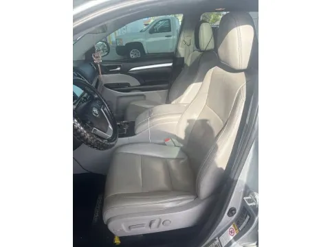 Photos of 2019 Toyota Highlander XLE for sale in Tulsa, OK at Jim Norton T-Town Chevrolet