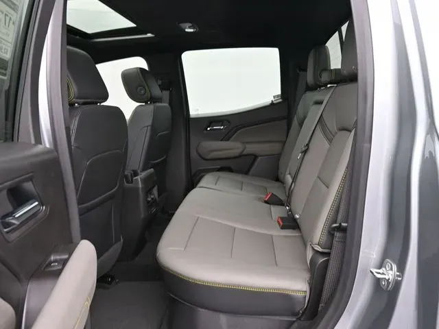 2026 Chevrolet Colorado ZR2 - Photo 22