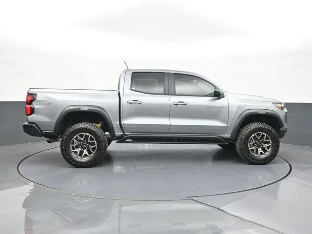2026 Chevrolet Colorado ZR2 - Photo 12