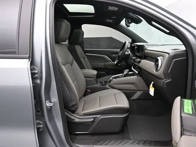 2026 Chevrolet Colorado ZR2 - Photo 40