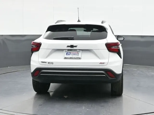2026 Chevrolet Trax RS - Photo 8