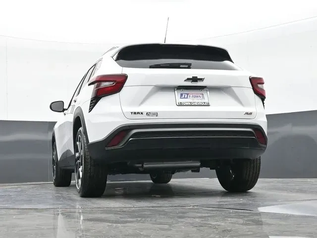 2026 Chevrolet Trax RS - Photo 38