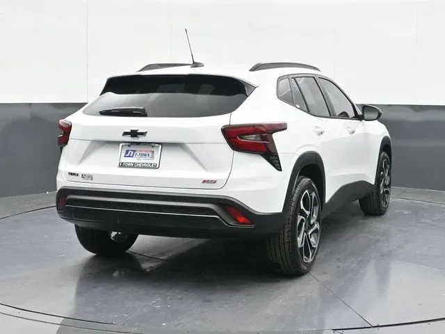 2026 Chevrolet Trax RS - Photo 9