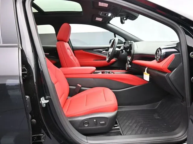 2026 Chevrolet Blazer EV SS - Photo 39