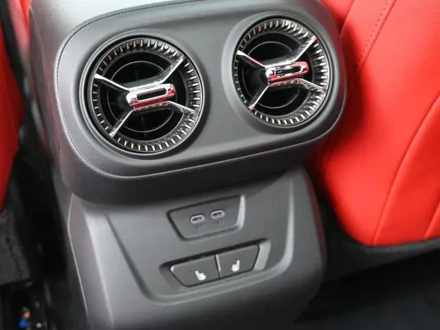 2026 Chevrolet Blazer EV SS - Photo 26