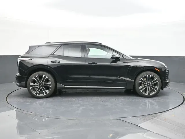 2026 Chevrolet Blazer EV SS - Photo 17