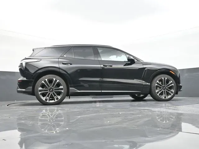 2026 Chevrolet Blazer EV SS - Photo 46