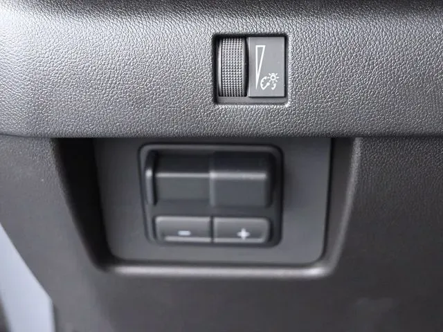 2025 Chevrolet Colorado Z71 - Photo 35