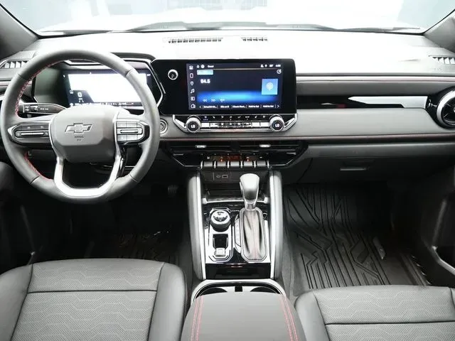 2025 Chevrolet Colorado Z71 - Photo 25