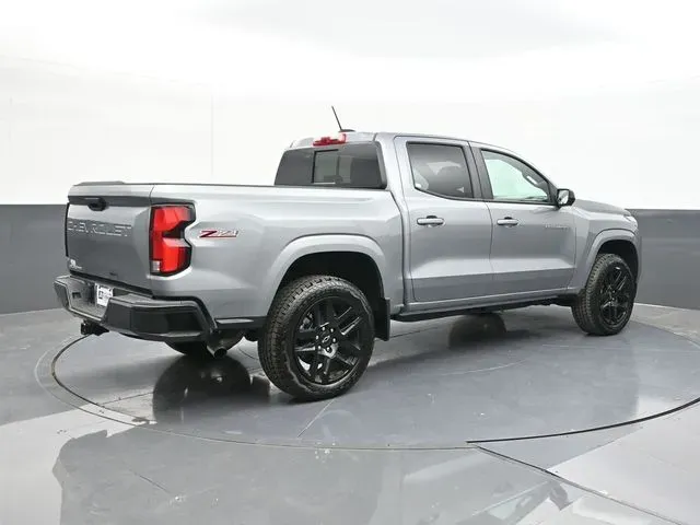 2025 Chevrolet Colorado Z71 - Photo 15