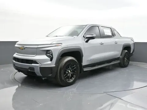More photos of 2025 Chevrolet Silverado EV LT at Jim Norton T-Town Chevrolet, OK