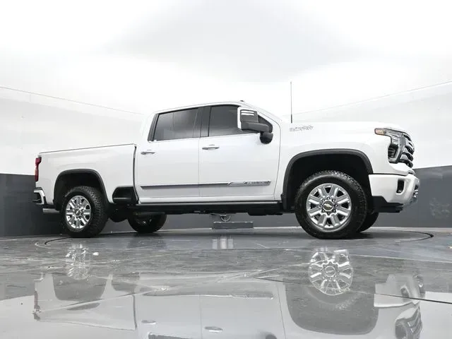 2025 Chevrolet Silverado 2500 HD High Country - Photo 47