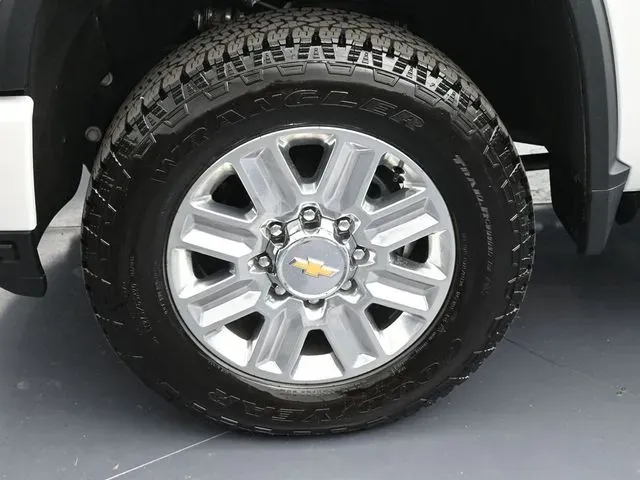 2025 Chevrolet Silverado 2500 HD High Country - Photo 24