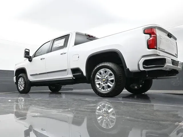 2025 Chevrolet Silverado 2500 HD High Country - Photo 41