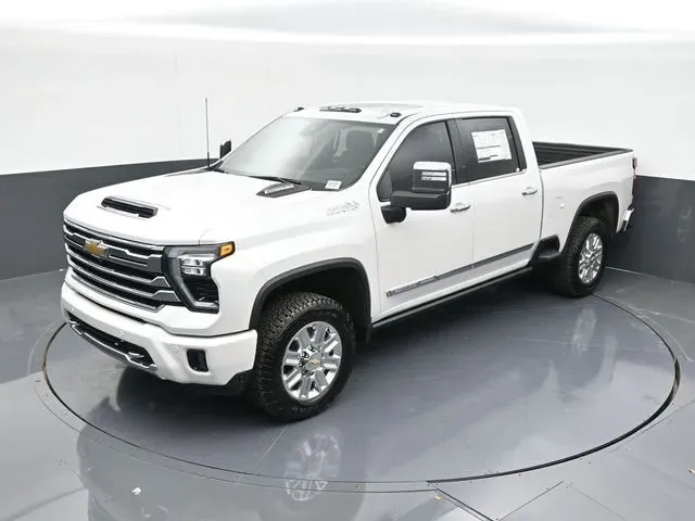 2025 Chevrolet Silverado 2500 HD High Country - Photo 62