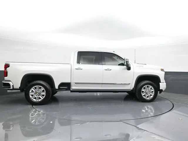 2025 Chevrolet Silverado 2500 HD High Country - Photo 18