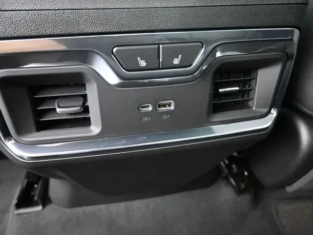 2025 Chevrolet Silverado 2500 HD High Country - Photo 27