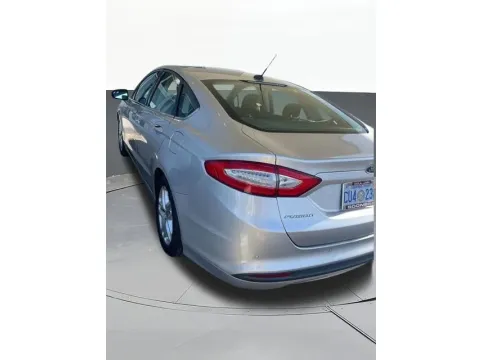 More photos of 2016 Ford Fusion SE at Jim Norton T-Town Chevrolet, OK