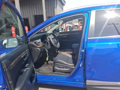 More photos of 2021 Honda CR-V Touring at Jim Norton T-Town Chevrolet, OK
