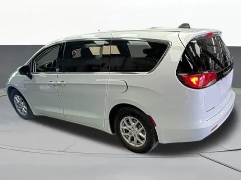 More photos of 2022 Chrysler Voyager LX at Jim Norton T-Town Chevrolet, OK