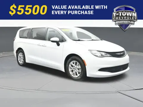 White 2022 Chrysler Voyager LX for sale in Tulsa, OK