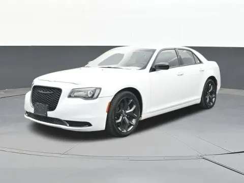 More photos of 2022 Chrysler 300 Touring at Jim Norton T-Town Chevrolet, OK