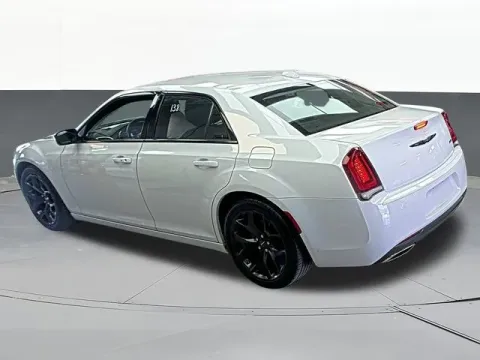 More photos of 2022 Chrysler 300 Touring at Jim Norton T-Town Chevrolet, OK