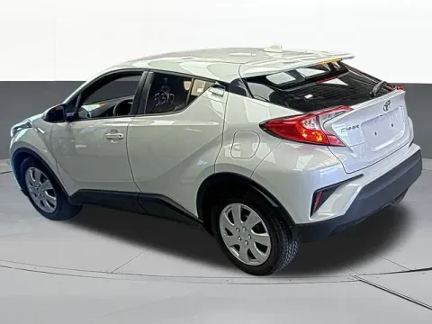More photos of 2021 Toyota C-HR LE at Jim Norton T-Town Chevrolet, OK