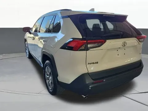 More photos of 2020 Toyota RAV4 LE at Jim Norton T-Town Chevrolet, OK