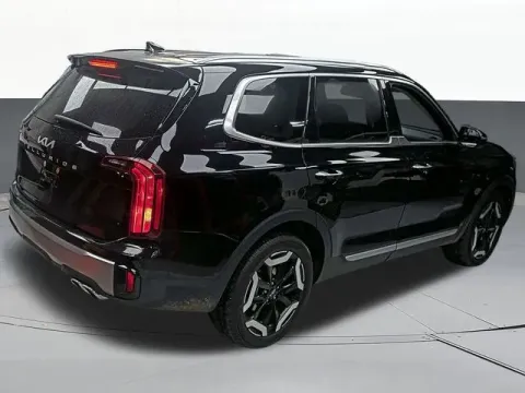 More photos of 2025 Kia Telluride S at Jim Norton T-Town Chevrolet, OK