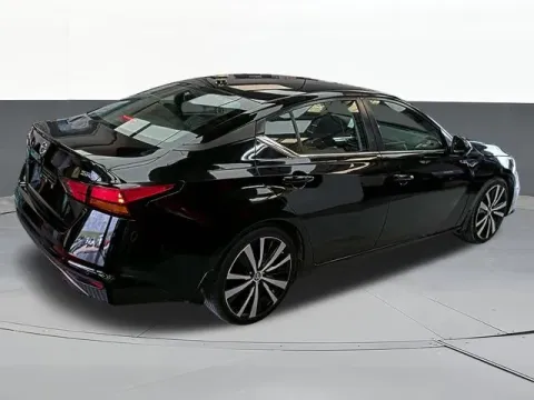 More photos of 2022 Nissan Altima 2.5 SR at Jim Norton T-Town Chevrolet, OK