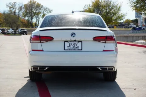 More photos of 2022 Volkswagen Passat 2.0T R-Line at Roger Williams Chrysler Dodge Jeep Ram, TX