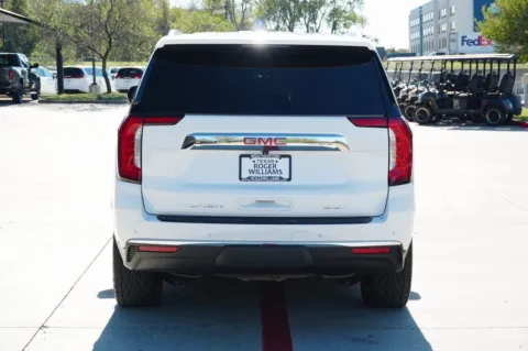 More photos of 2021 GMC Yukon SLT at Roger Williams Chrysler Dodge Jeep Ram, TX