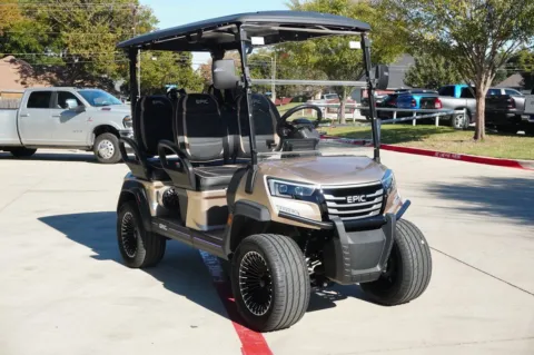 More photos of 2026 Epic E40L FORWARD FACING at Roger Williams Chrysler Dodge Jeep Ram, TX