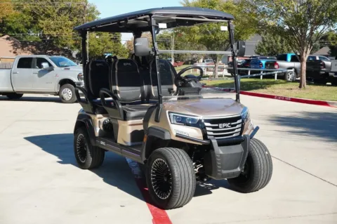 More photos of 2026 Epic E40L FORWARD FACING at Roger Williams Chrysler Dodge Jeep Ram, TX