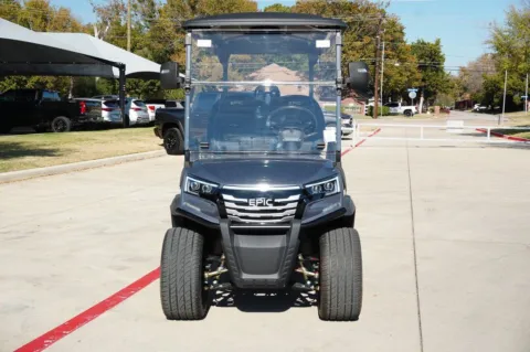 More photos of 2026 Epic E40L FORWARD FACING at Roger Williams Chrysler Dodge Jeep Ram, TX