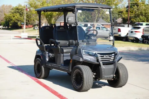 More photos of 2026 Epic E40L FORWARD FACING at Roger Williams Chrysler Dodge Jeep Ram, TX