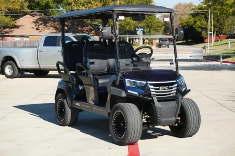 More photos of 2026 Epic E40L FORWARD FACING at Roger Williams Chrysler Dodge Jeep Ram, TX