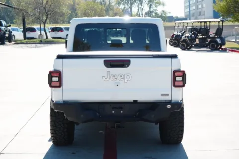 More photos of 2020 Jeep Gladiator Overland at Roger Williams Chrysler Dodge Jeep Ram, TX
